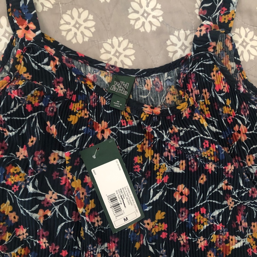 Floral pleated jumpsuit 🌼 - Picture 3 of 6